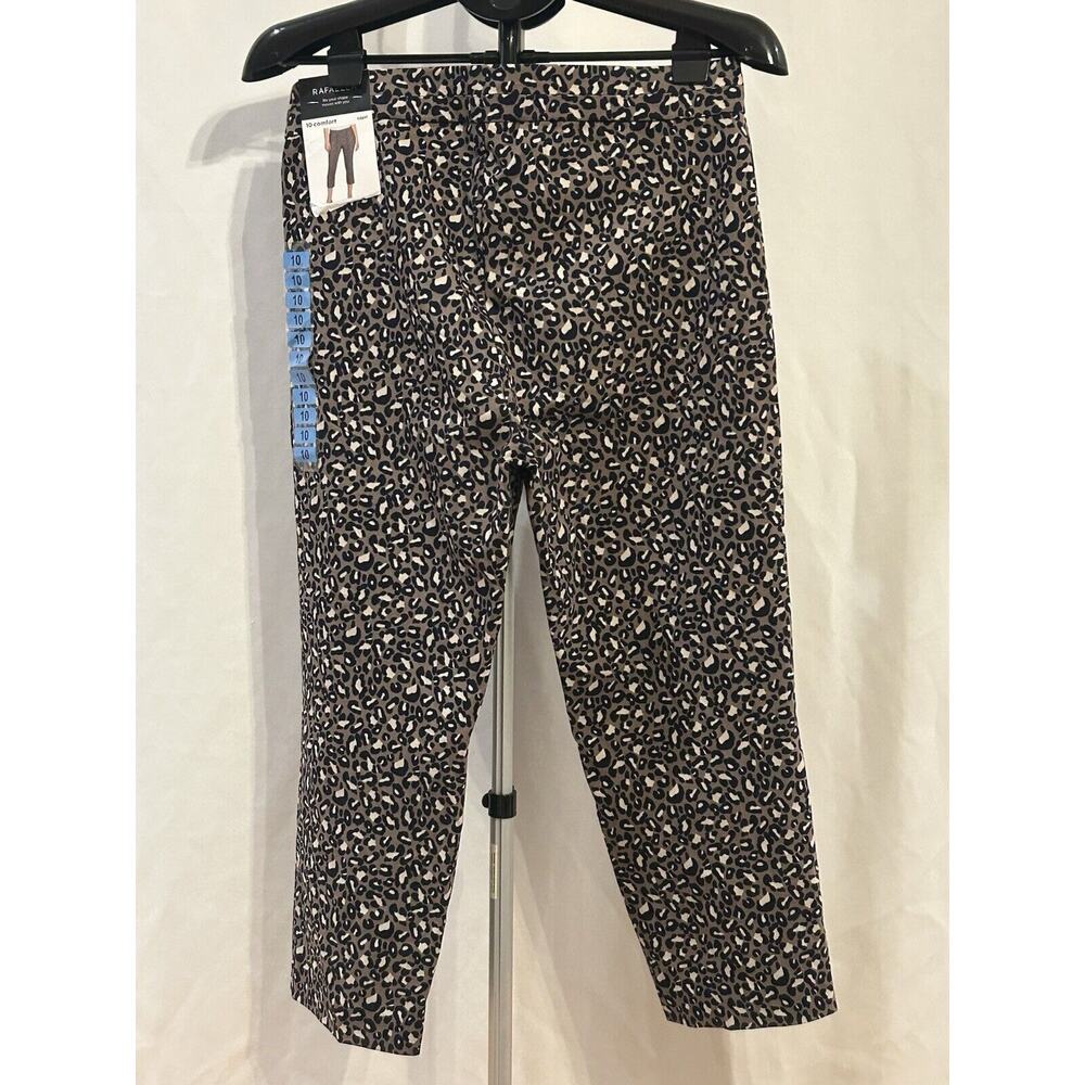 NWT Rafaella Gray Leopard Print Capris Women's size 10 - Picture 2 of 5